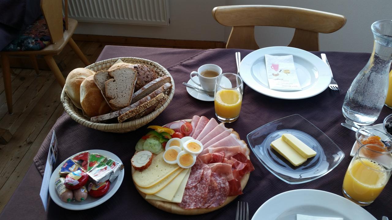 Haus Arnold - Privatzimmer Und Ferienwohnungen Sillian Exteriör bild