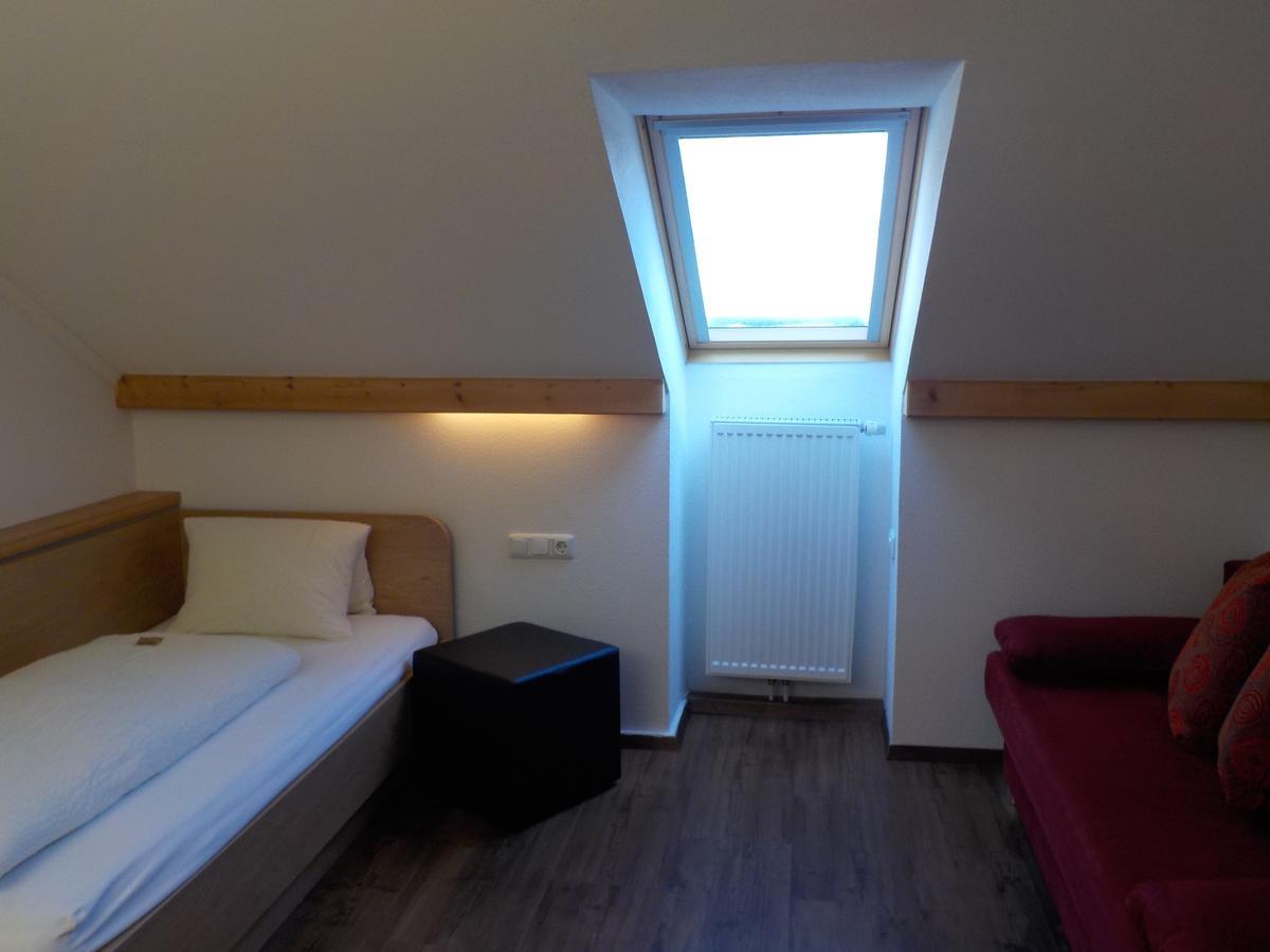 Haus Arnold - Privatzimmer Und Ferienwohnungen Sillian Exteriör bild