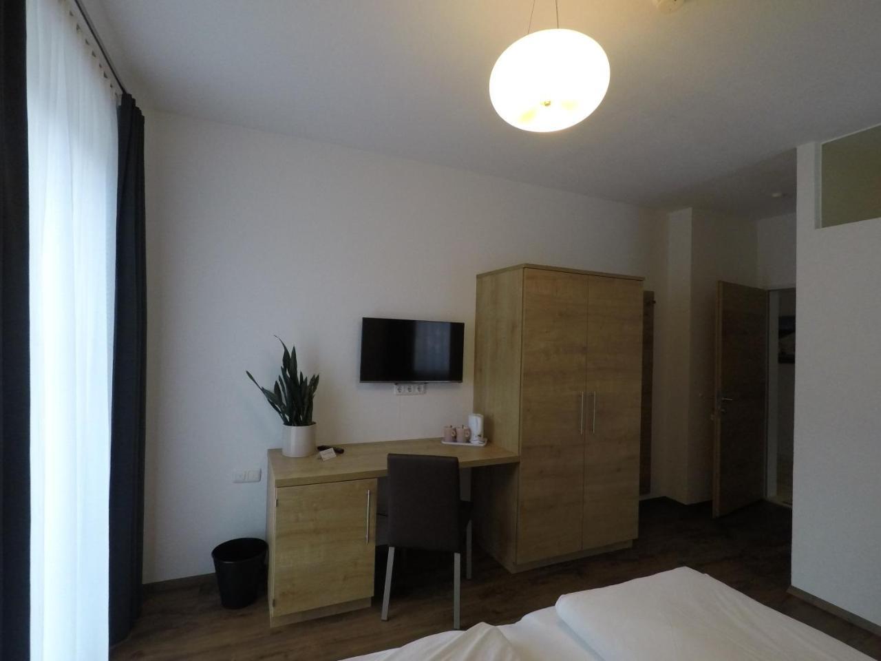 Haus Arnold - Privatzimmer Und Ferienwohnungen Sillian Exteriör bild