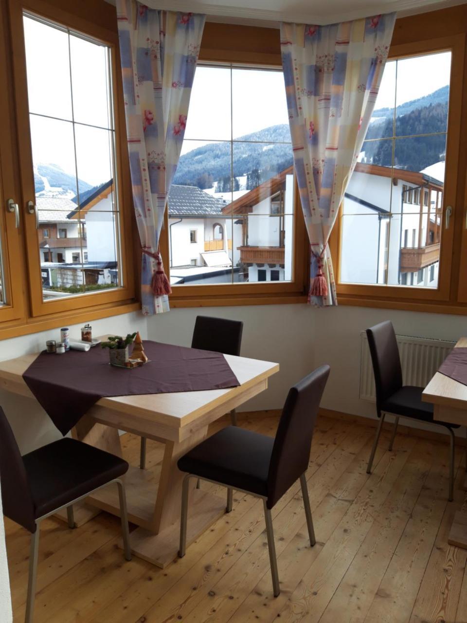Haus Arnold - Privatzimmer Und Ferienwohnungen Sillian Exteriör bild