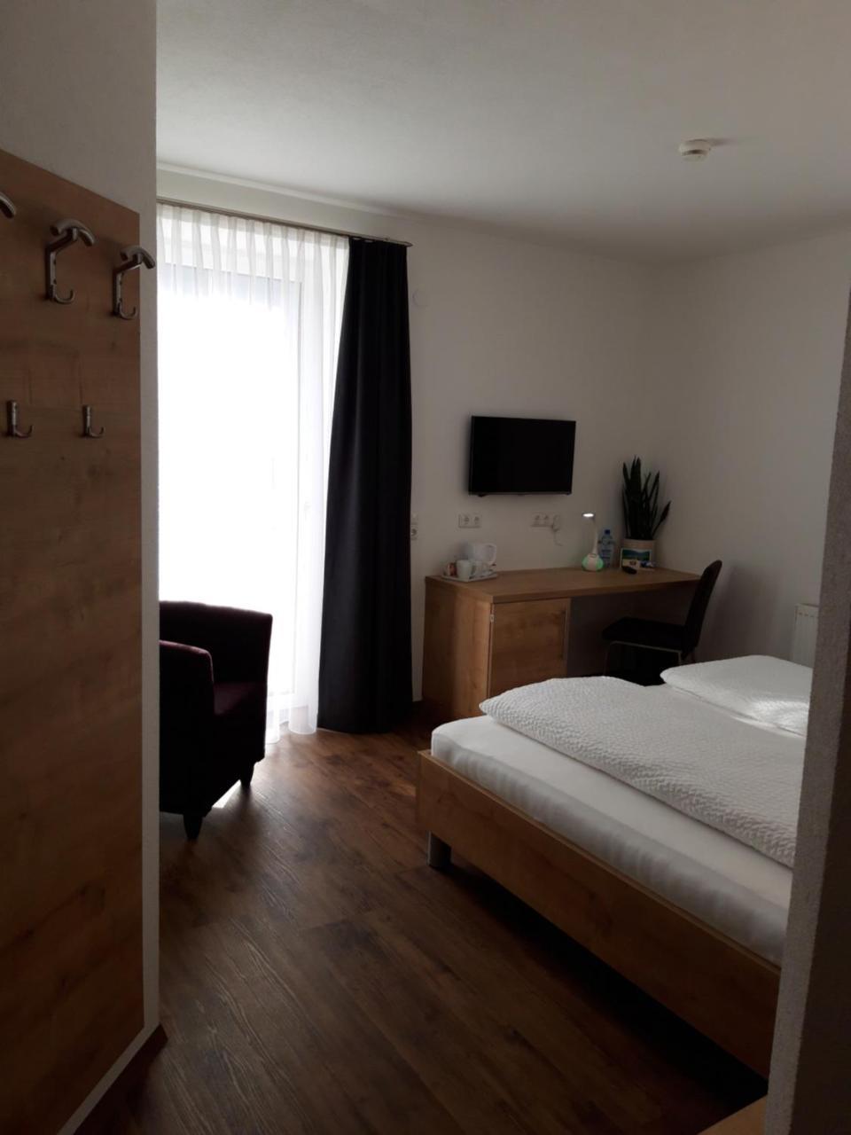 Haus Arnold - Privatzimmer Und Ferienwohnungen Sillian Exteriör bild