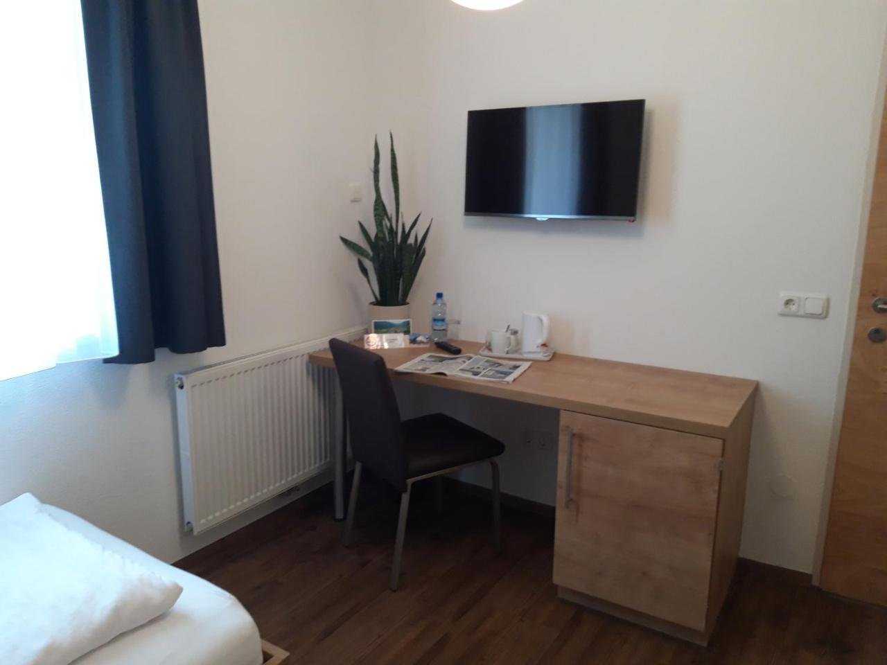 Haus Arnold - Privatzimmer Und Ferienwohnungen Sillian Exteriör bild