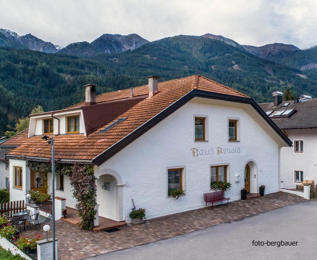 Haus Arnold - Privatzimmer Und Ferienwohnungen Sillian Exteriör bild