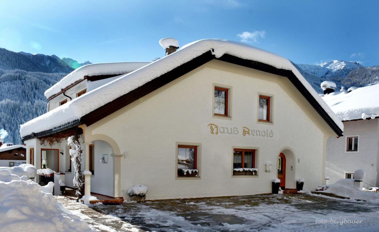 Haus Arnold - Privatzimmer Und Ferienwohnungen Sillian Exteriör bild